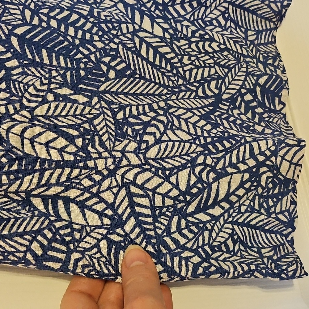 Flowy Wide-legged Patterned Pants - Picture 6 of 12